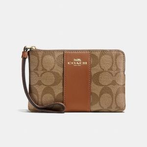 NWT Coach Wristlet Wallet in Brown / Khaki Saddle